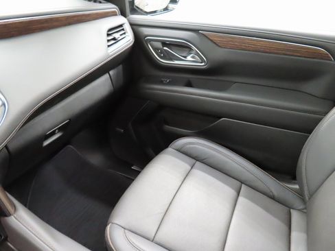 Used 2024 Chevrolet Tahoe High Country image 30