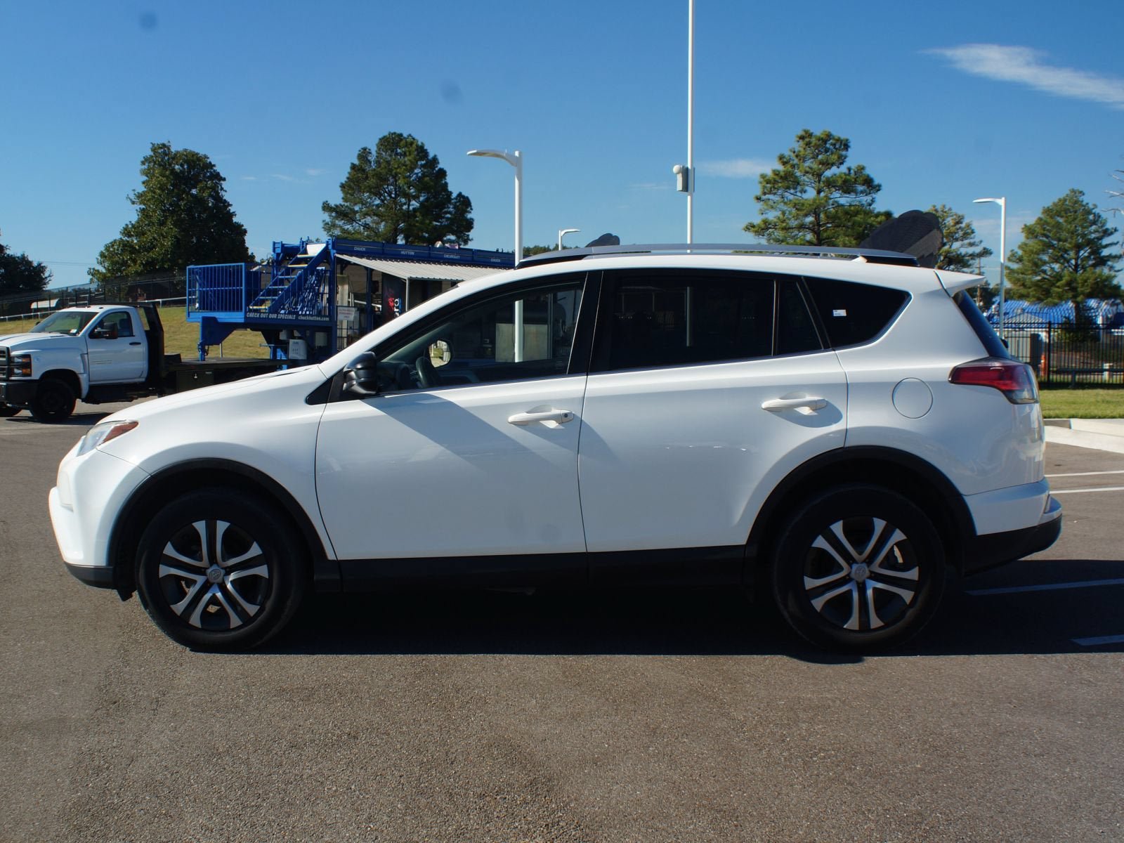 Used 2016 Toyota RAV4 LE FWD image 11