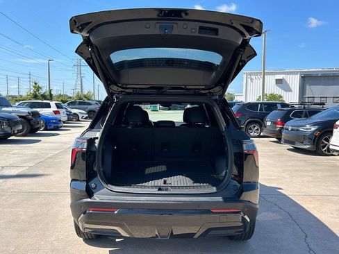 Used 2025 Chevrolet Equinox RS FWD image 46