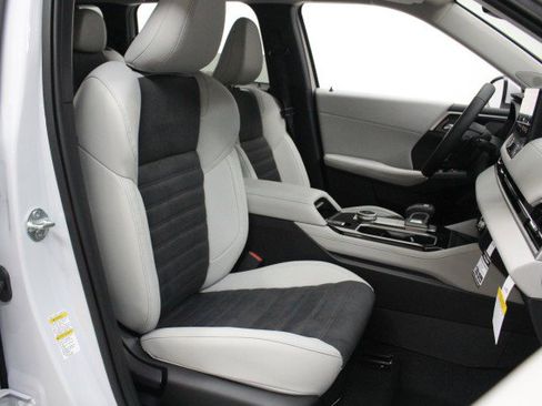 New 2026 Mitsubishi Outlander SE AWD/4WD image 19