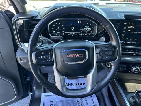 Used 2022 GMC Sierra 1500 SLT w/ SLT Premium Plus Package AWD/4WD image 20