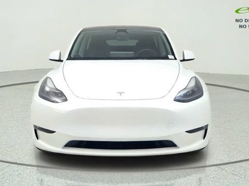 Used 2023 Tesla Model Y Performance AWD/4WD image 2