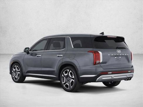 Used 2024 Hyundai Palisade SEL w/ Premium Package FWD image 3