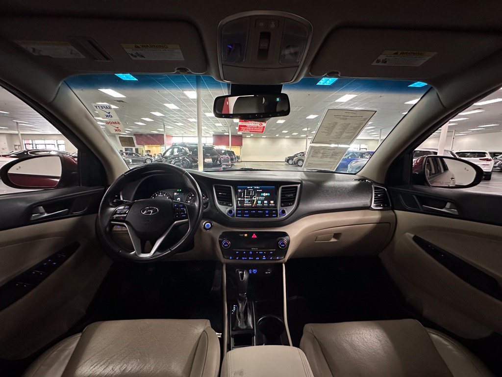 Used 2016 Hyundai Tucson Limited w/ Option Group 03 FWD image 25