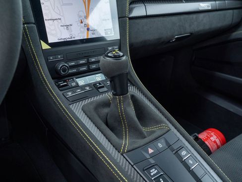 Certified 2025 Porsche 718 Cayman GT4 RS w/ Weissach Package image 32