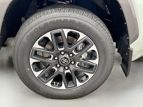 New 2026 Toyota Tundra Limited AWD/4WD image 9