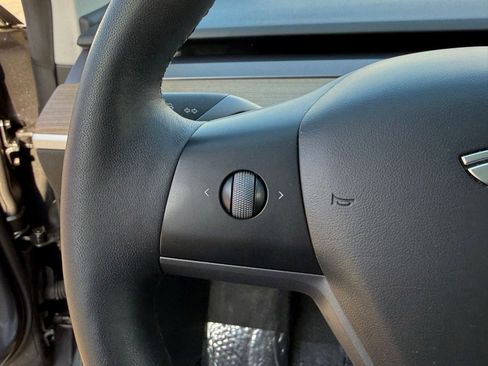 Used 2023 Tesla Model 3 Standard Range RWD image 28