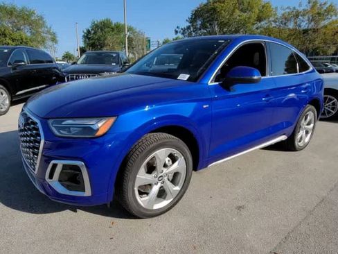 Used 2023 Audi Q5 2.0T Premium w/ Convenience Package AWD/4WD image 5
