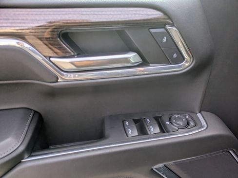 Used 2024 Chevrolet Silverado 1500 RST AWD/4WD image 10