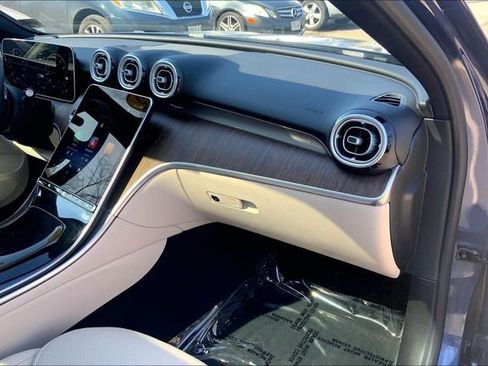 Used 2025 Mercedes-Benz C 300 4MATIC Sedan image 15