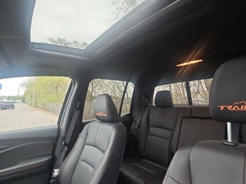 Used 2025 Honda Ridgeline TrailSport image 6