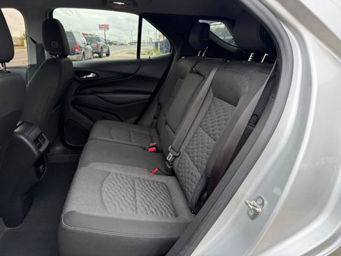 Used 2018 Chevrolet Equinox LT FWD image 27