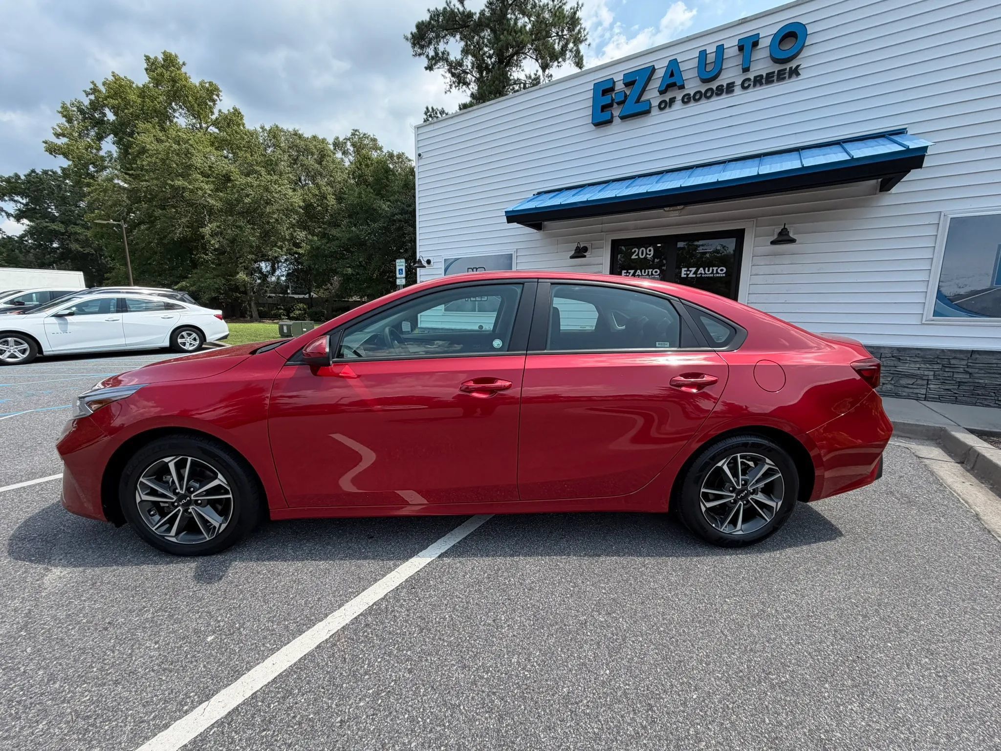 Used 2023 Kia Forte LXS FWD image 1