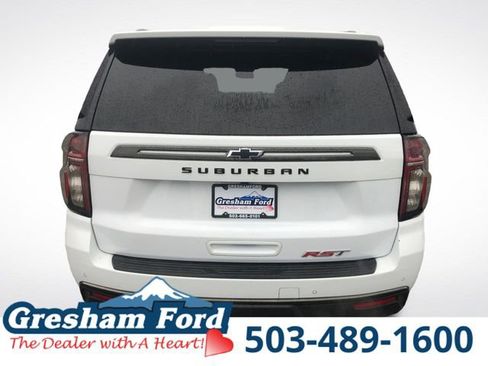Used 2021 Chevrolet Suburban RST w/ Luxury Package AWD/4WD image 7
