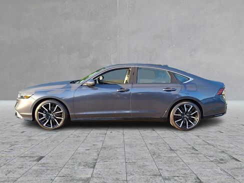 Used 2025 Honda Accord Touring image 7