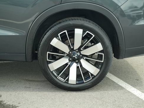 Used 2025 Mitsubishi Outlander SE FWD image 42