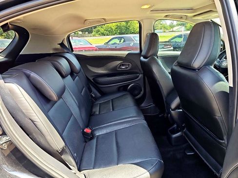 Used 2021 Honda HR-V EX-L image 18