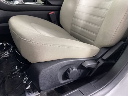 Used 2018 Ford Fusion S FWD image 16