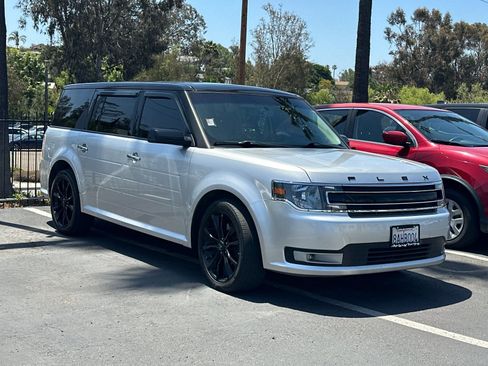 Used 2017 Ford Flex SEL w/ Equipment Group 202A FWD image 4