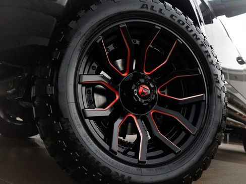 Used 2019 Ford F150 Lariat image 34