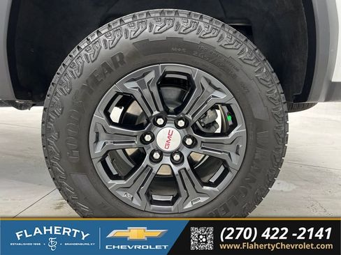 Used 2024 GMC Canyon Elevation AWD/4WD image 17