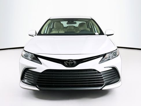 Used 2024 Toyota Camry LE image 2