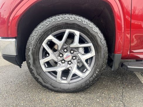 Used 2023 GMC Sierra 1500 SLT w/ SLT Premium Package image 3