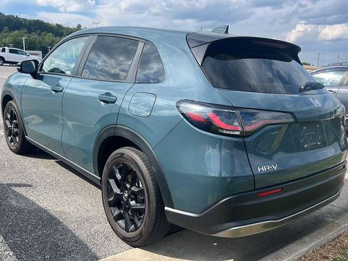Used 2024 Honda HR-V Sport image 2