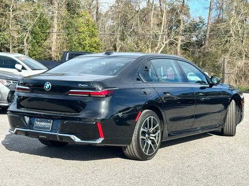 Used 2024 BMW 740i xDrive image 25