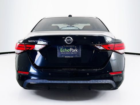Used 2022 Nissan Sentra SV w/ SV Premium Package FWD image 7