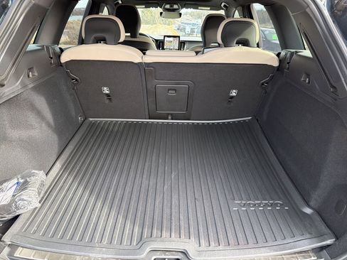 New 2026 Volvo XC60 B5 Plus w/ Protection Package Premier AWD/4WD image 13