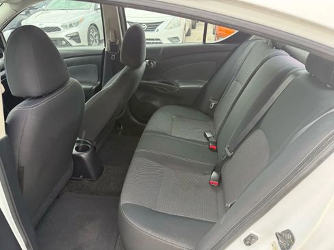 Used 2014 Nissan Versa SV image 10