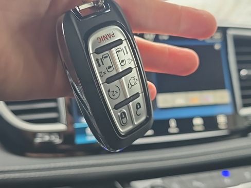 New 2026 Chrysler Pacifica Select image 41