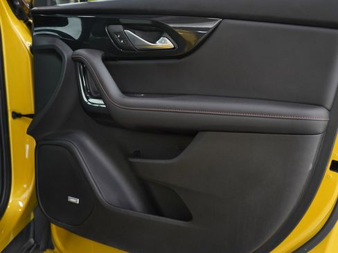 Used 2022 Chevrolet Blazer RS w/ Enhanced Convenience Package image 9