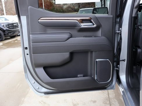 New 2026 GMC Sierra 1500 Elevation image 26