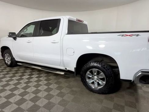 Used 2022 Chevrolet Silverado 1500 LT w/ Protection Package AWD/4WD image 8