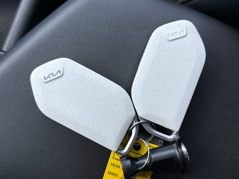 Used 2025 Kia EV6 Light RWD image 29