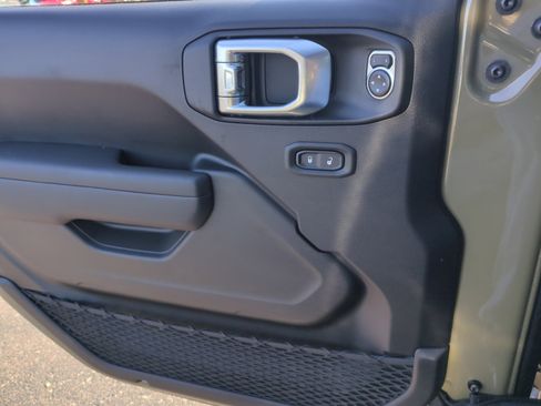 New 2026 Jeep Gladiator Sport image 13