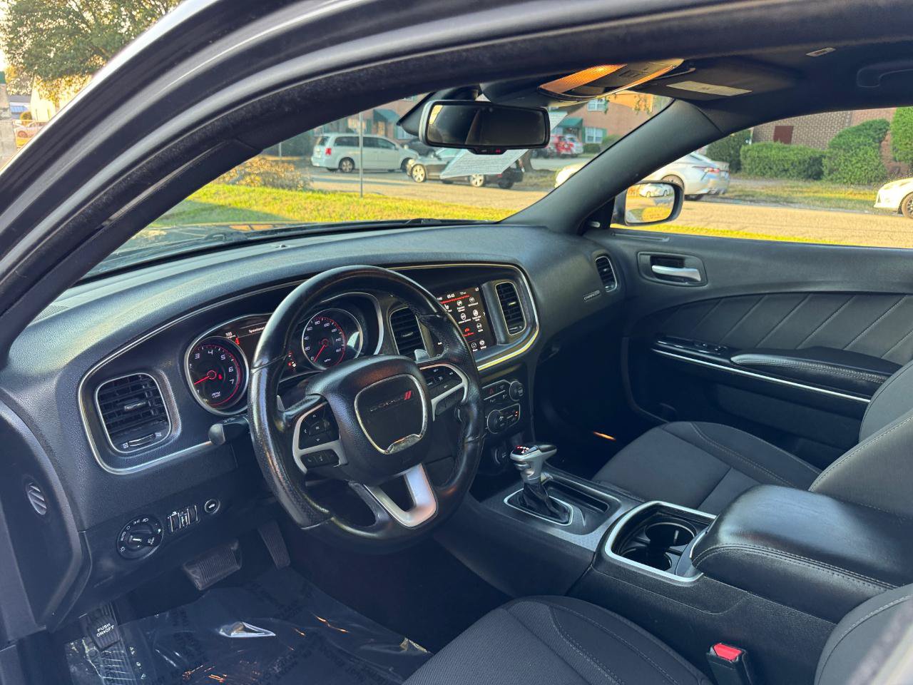 Used 2018 Dodge Charger R/T RWD image 13