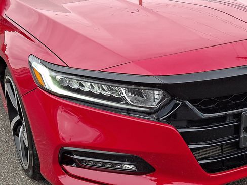 Used 2019 Honda Accord Sport image 9
