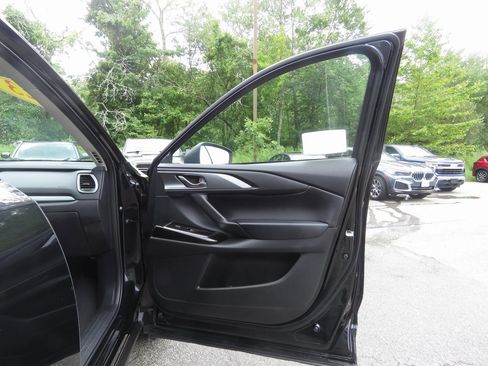 Used 2023 MAZDA CX-9 Touring image 15