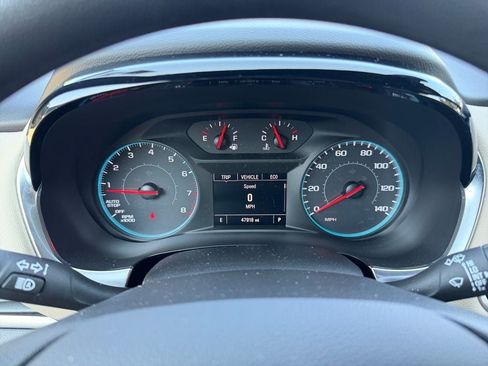 Used 2022 Chevrolet Traverse LS AWD/4WD image 14
