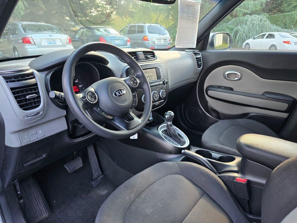 Used 2017 Kia Soul FWD image 11