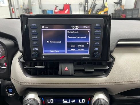 Used 2022 Toyota RAV4 XLE AWD/4WD image 51