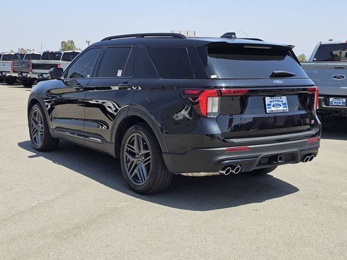 Used 2025 Ford Explorer ST w/ Sun And Sound Package AWD/4WD image 5