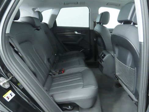 Used 2022 Audi Q5 2.0T Premium image 22