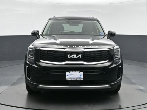 Used 2022 Kia Telluride S image 2