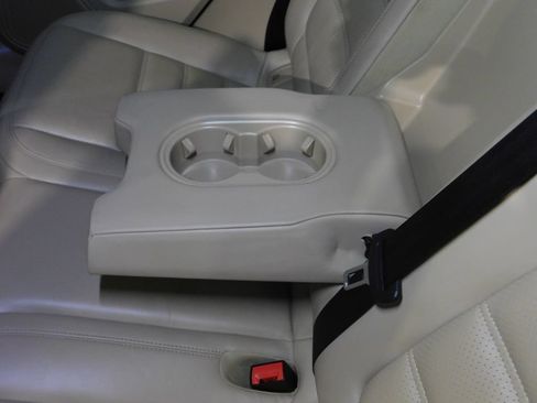 Used 2023 Porsche Macan S AWD/4WD image 68