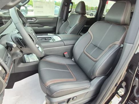 New 2026 Nissan Armada SL w/ Convenience Package AWD/4WD image 12
