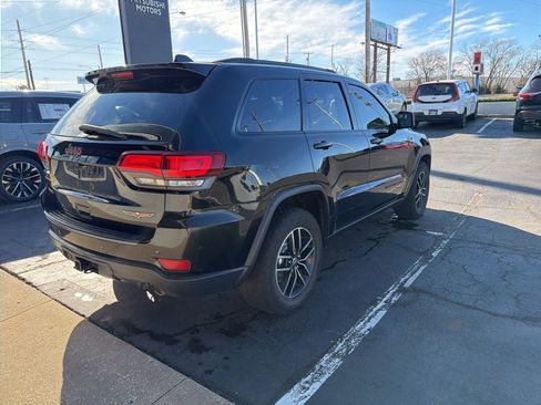 Used 2017 Jeep Grand Cherokee Trailhawk image 7